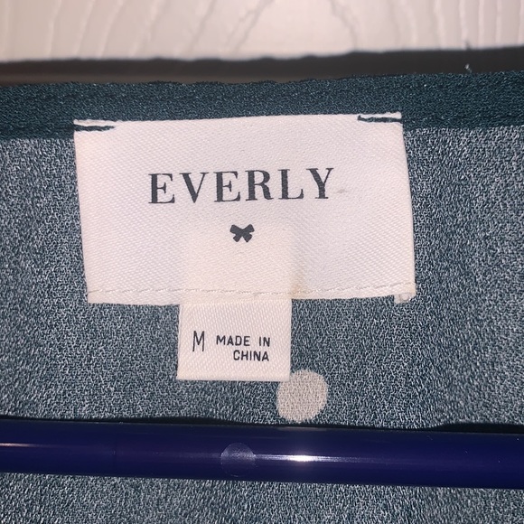 Great condition Green and Creme Polka-Dot Blouse - Picture 2 of 3